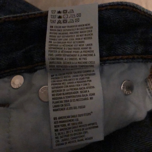 American Eagle embroidered mom shorts - Picture 4 of 4